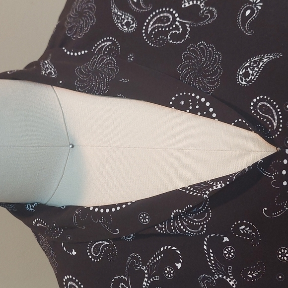 GRACE black & white sleeveless top - Picture 4 of 6